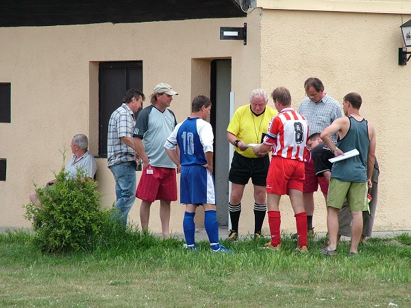 Fotbal - sobota 26.5.2007