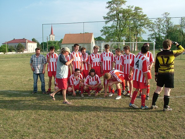 Fotbal - sobota 26.5.2007