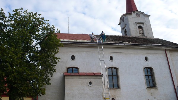 Oprava kostela - léto-podzim 2008