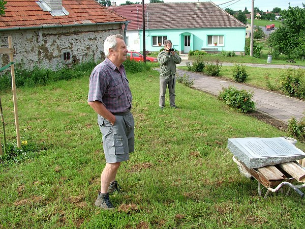 Položení pamětní desky - 25.7.2009