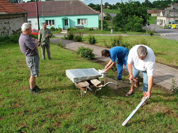 Položení pamětní desky - 25.7.2009