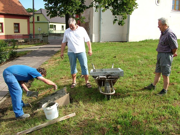 Položení pamětní desky - 25.7.2009