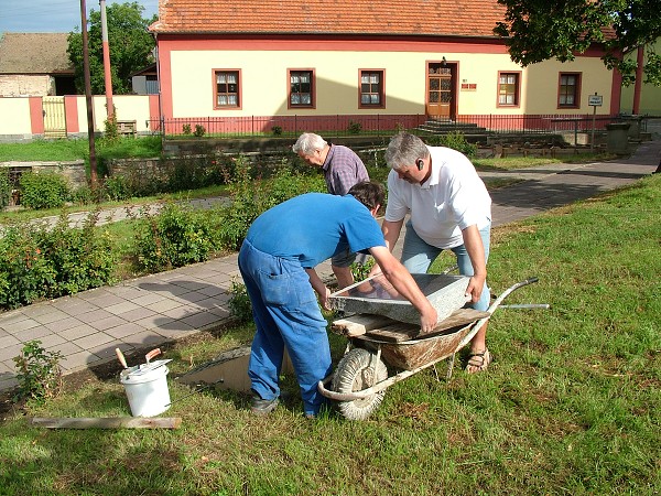 Položení pamětní desky - 25.7.2009