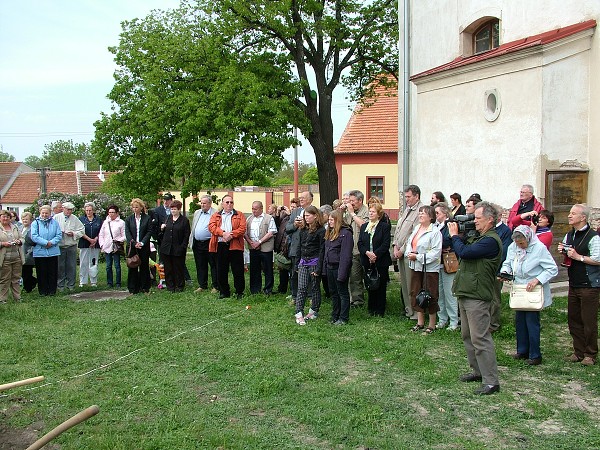 Sázení stromů - 2.5.2009