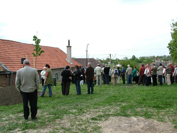 Sázení stromů - 2.5.2009