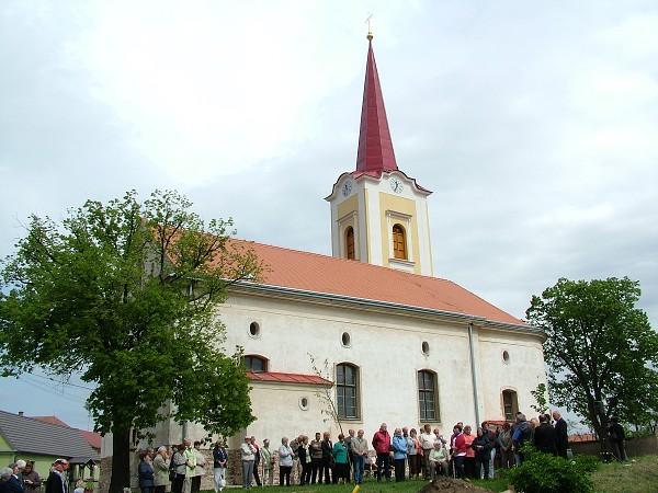 Sázení stromů - 2.5.2009