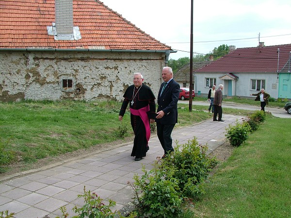 Sázení stromů - 2.5.2009