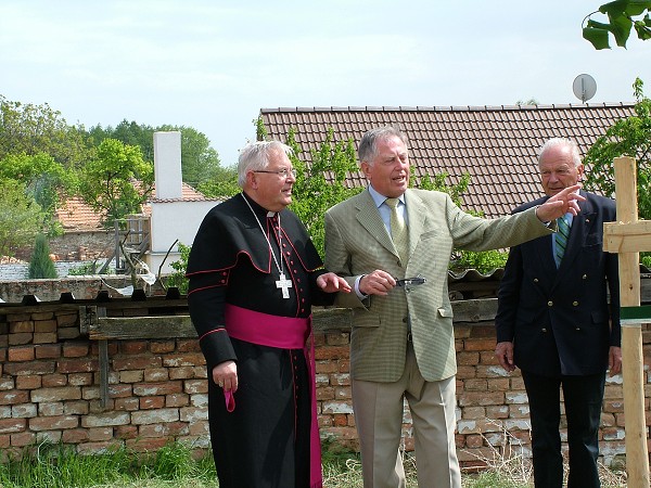 Sázení stromů - 2.5.2009